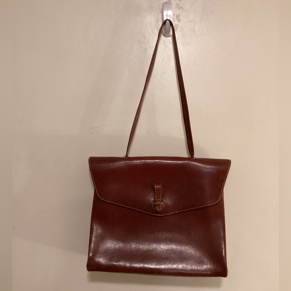 Henry Beguelin
Leather Shoulder Bag